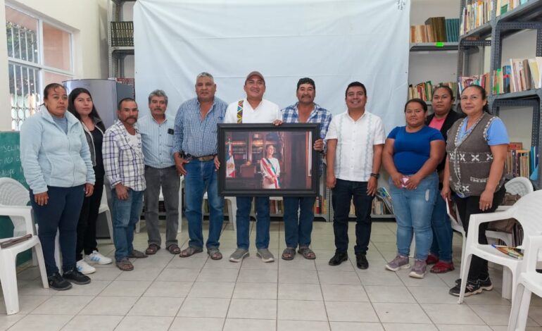  Senador Antonino Morales recorre municipios de la Sierra Sur y dialoga con autoridades locales