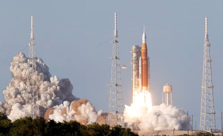  Artemis II ya va en camino hacia la Luna; nave despega tras arreglar problema con el sistema
