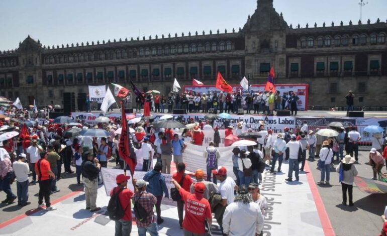 CNTE califica de ‘raquítico’ el aumento salarial; anuncia huelga nacional y plantón en Zócalo