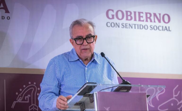 Rubén Rocha Moya reaparece para responder a citatorio de la FGR